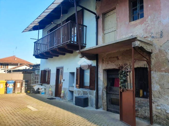 Casa con 5 locali in vendita in Via Nino Costa, Grange, Front