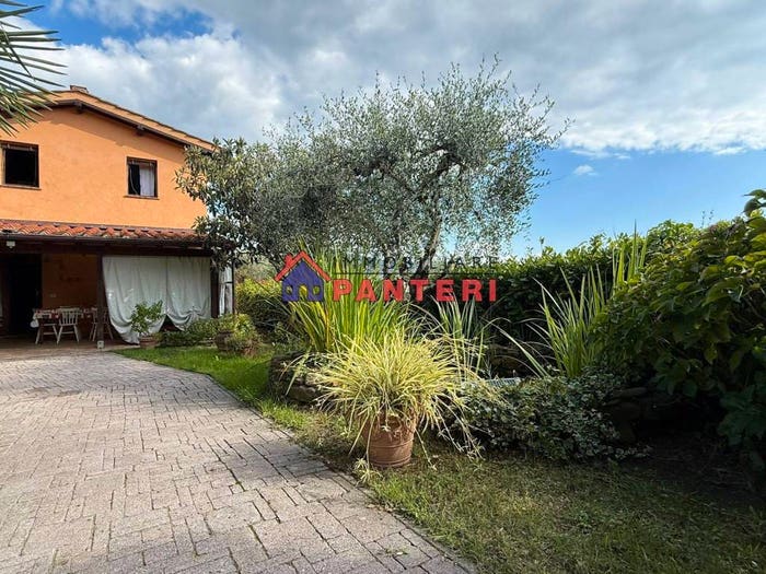 Casa con 5 locali in vendita in Via Val di Torbola, Castelli Pescia Nord, Pescia
