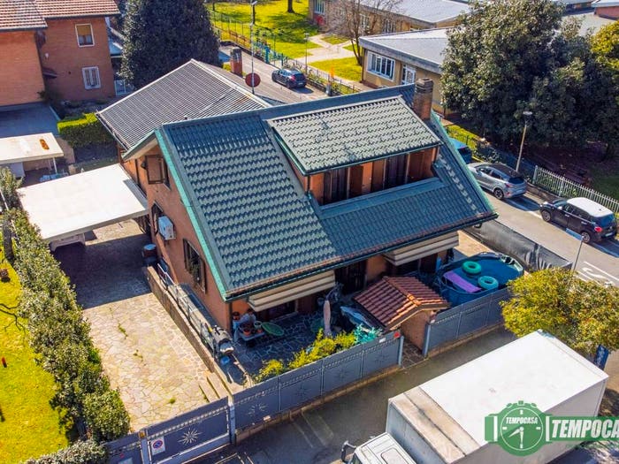 Casa con 6 locali in vendita in Via Campania, Melegnano