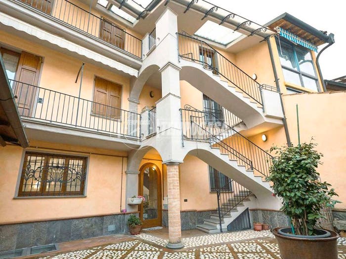 Casa quadrilocale in vendita in Piazza Antonella, Centro, Cremona