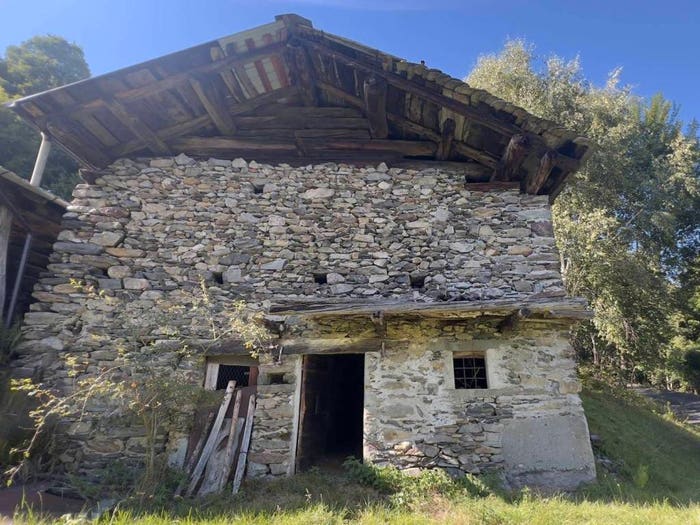 Casa bilocale in vendita in Via Roma, Pedesina