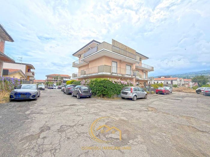 Appartamento quadrilocale in vendita in Via Traversa, Centro, Mascali