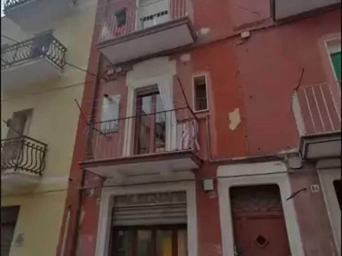 Casa con 6 locali in vendita in Via Venezia, Settefrati, Barletta