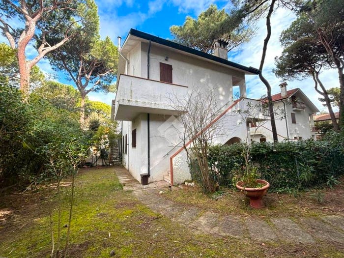 Appartamento con 6 locali in vendita in Viale dei Fiori, Porto Corsini Marina Romea, Ravenna