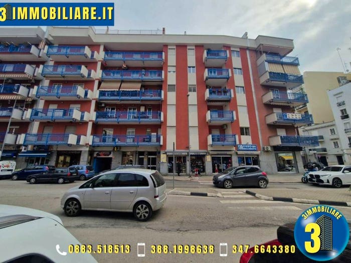 Appartamento con 5 locali in vendita in VIA ALVISI, Centro, Barletta