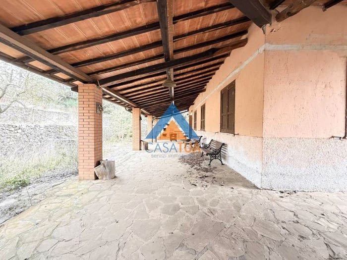 Casa con 6 locali in vendita in Via Cunicchi, Montecchio