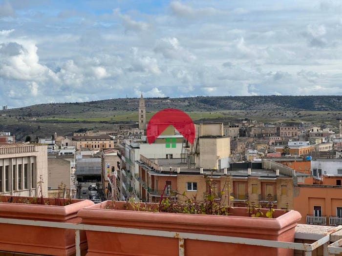 Appartamento con 5 locali in vendita in Via Ugo La Malfa, Centro, Matera