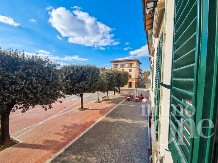 Appartamento con 5 locali in vendita in Via Antonio Gramsci, Centro, Certaldo