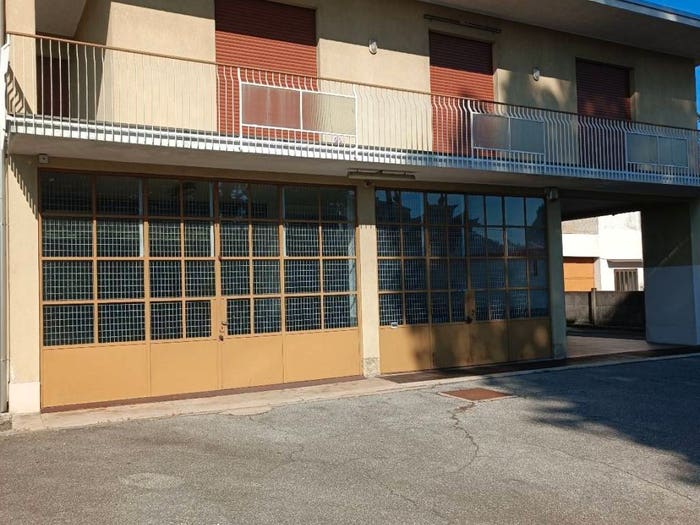 Casa quadrilocale in vendita in Via Adua, Casorate Sempione
