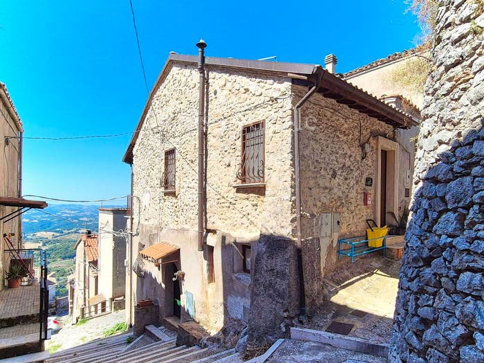 Appartamento bilocale in vendita in Via Camillo Azzimati, Sant'Oreste