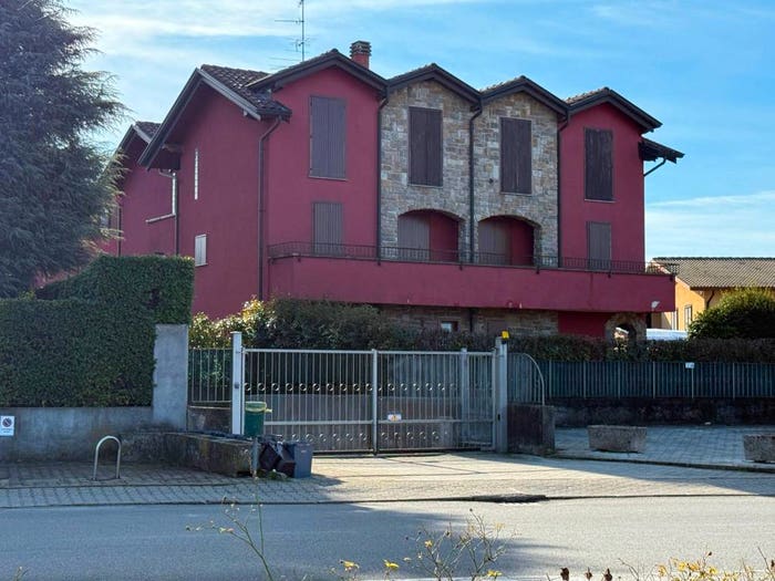 Appartamento quadrilocale in vendita in Viale Roma, Cassina Rizzardi
