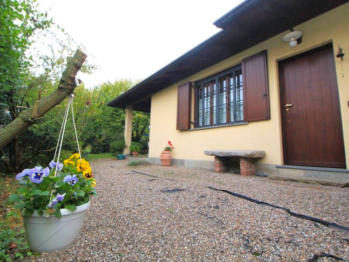 Casa quadrilocale in vendita in Via Giuseppe Mazzini, Centro, Vanzago