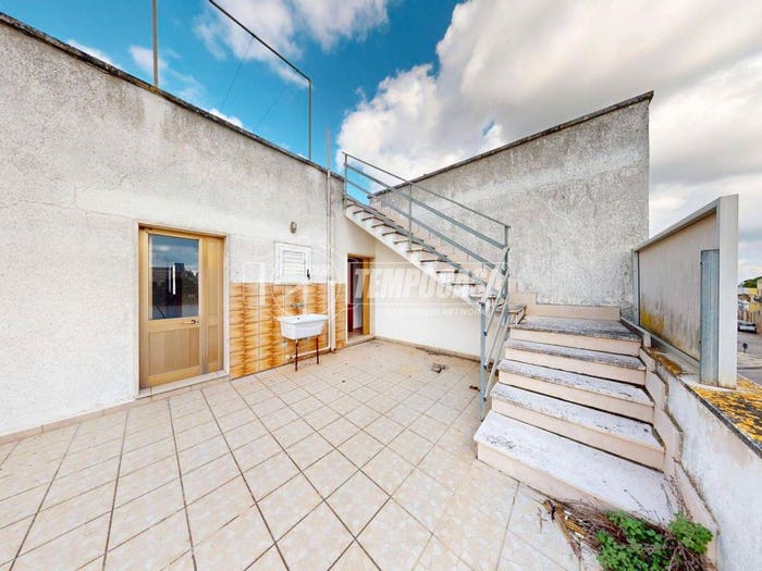 Casa con 6 locali in vendita in Via Pasubio, Centro, Carpignano Salentino