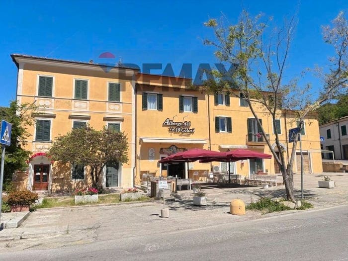 Casa con 6 locali in vendita in Via delle Ginestre, Procchio, Marciana
