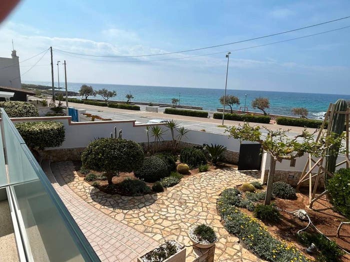Casa con 6 locali in vendita in Piazza Madonna della Luce, Capilungo, Alliste