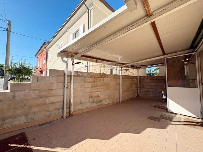 Casa con 6 locali in vendita in Via Pilone, Cartoceto