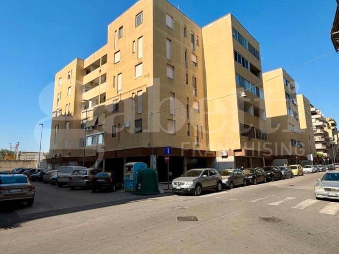Appartamento con 5 locali in vendita in Via Rizzitelli, Centro, Barletta