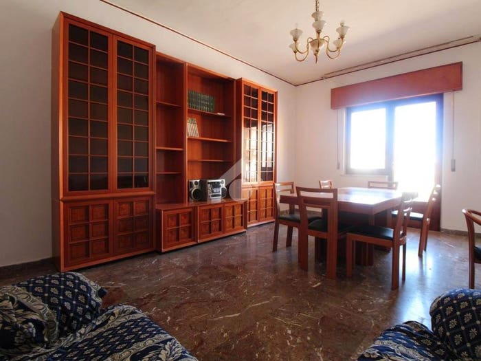 Appartamento quadrilocale in vendita in Via Briatico, Centro, Villa San Giovanni