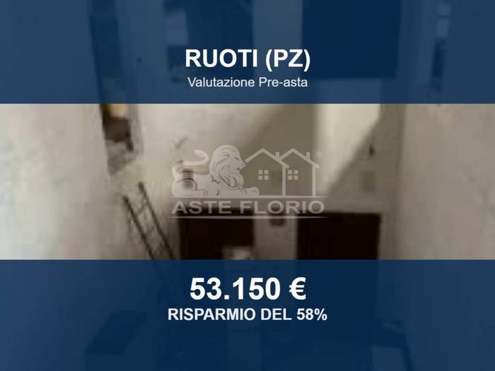 Appartamento trilocale in vendita in Via Appia SNC, Ruoti