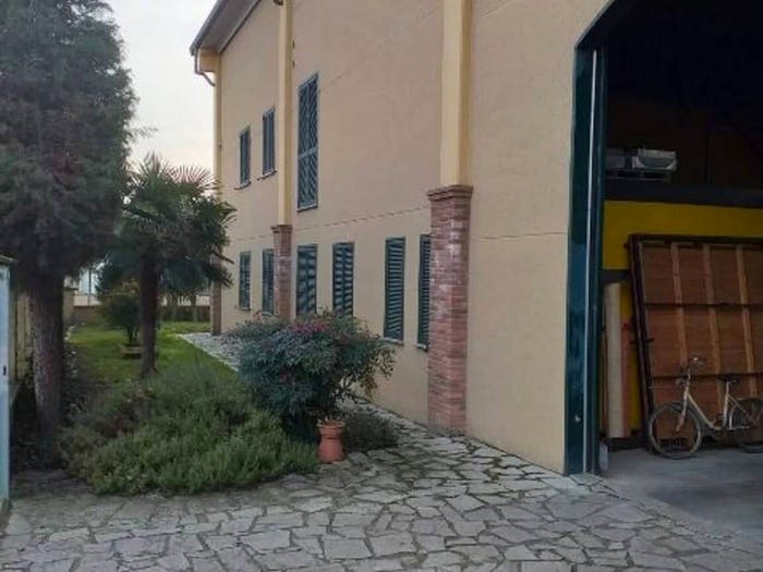 Appartamento con 5 locali in vendita in Via Delle Margherite, Sant'Alessio con Vialone