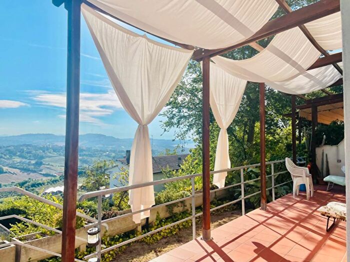 Appartamento con 5 locali in vendita in Via Luigi Bartolini, Pietralacroce, Ancona