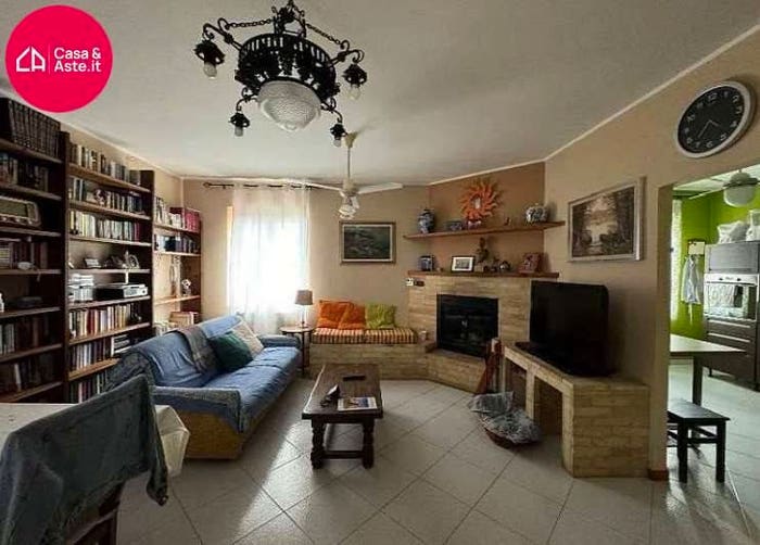 Case in Vendita e in Affitto - 2
