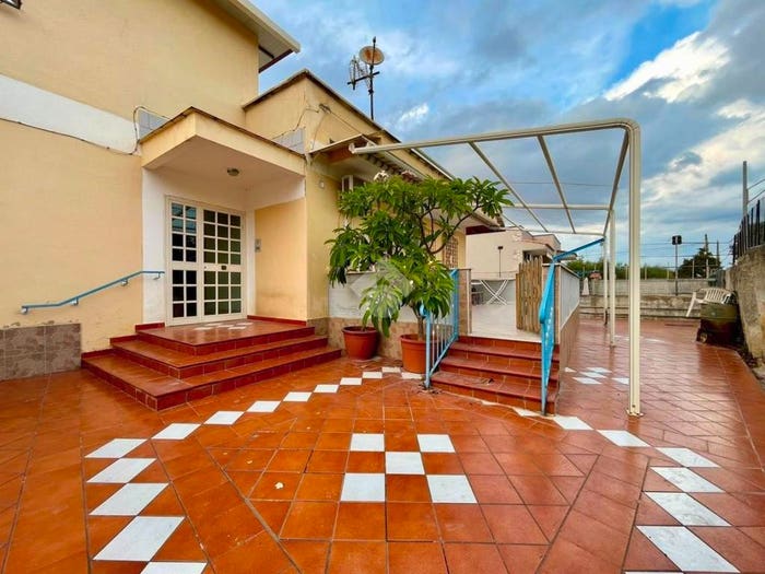 Casa con 6 locali in vendita in Via sambucia, Olio di Lino, Palermo