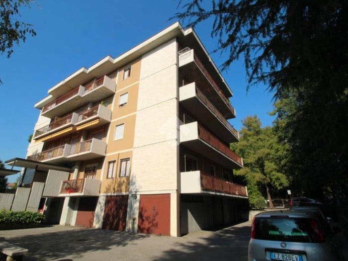 Appartamento quadrilocale in vendita in Via Longuelo, Longuelo, Bergamo