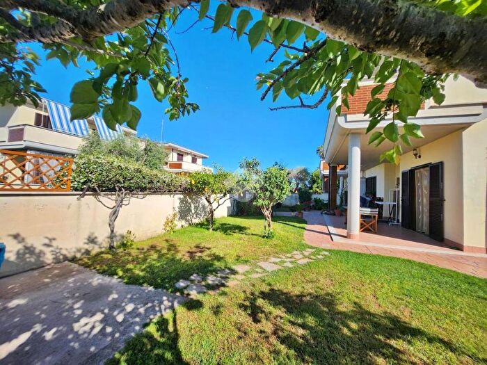 Casa quadrilocale in vendita in Via Miglioramento, Rinascimento, Anzio