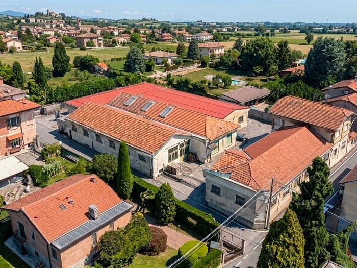 Casa monolocale in vendita in Via Mazzini, Venegono Superiore