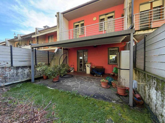 Casa con 5 locali in vendita in Montale, Podenzana