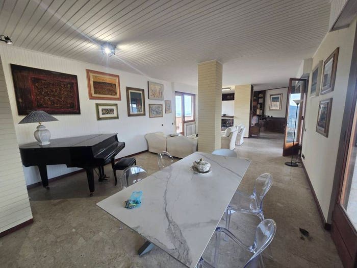 Casa con 6 locali in vendita in Centro, Perugia
