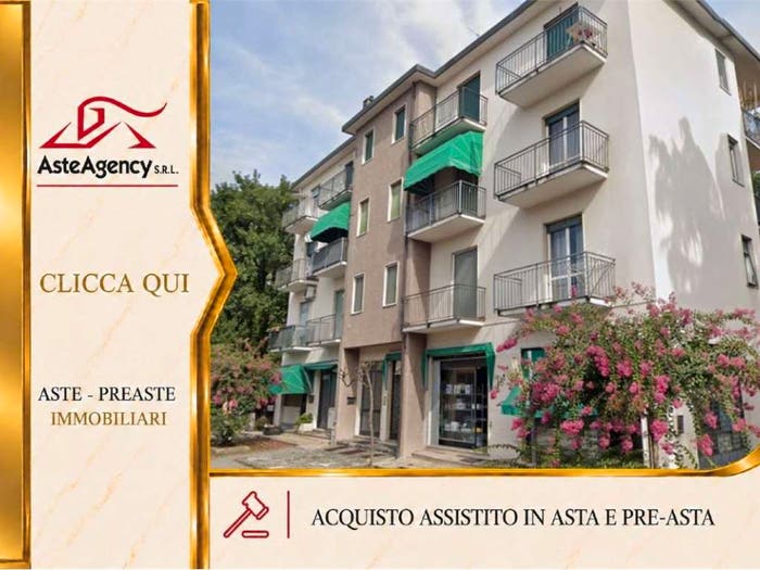 Appartamento trilocale in vendita in Via Paolo Busti, Venegono Superiore