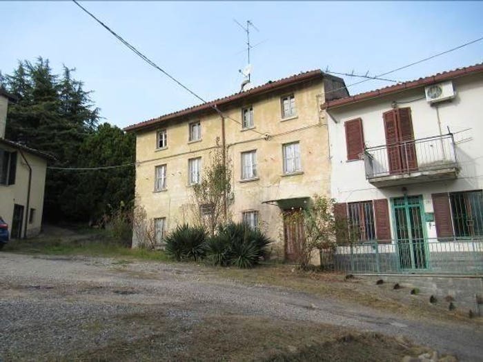 Casa con 6 locali in vendita in Via Fratelli Fitti, Pietra de' Giorgi