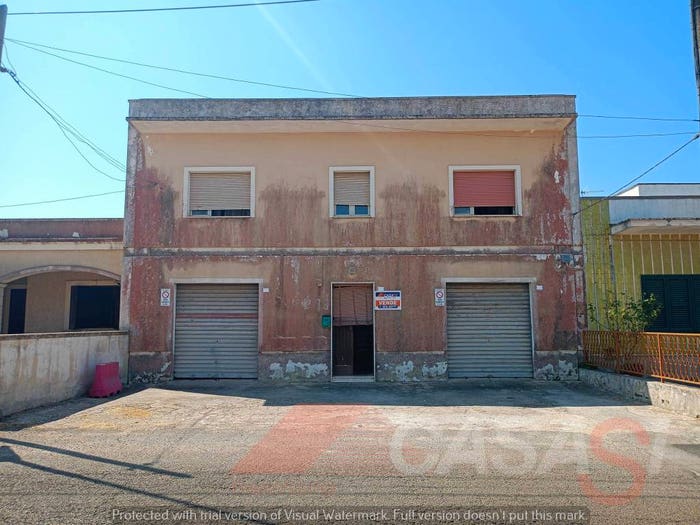 Casa con 6 locali in vendita in Via Roma, Palmariggi