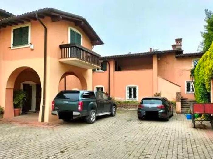 Casa con 6 locali in vendita in Strada Monterosso, Stazzano