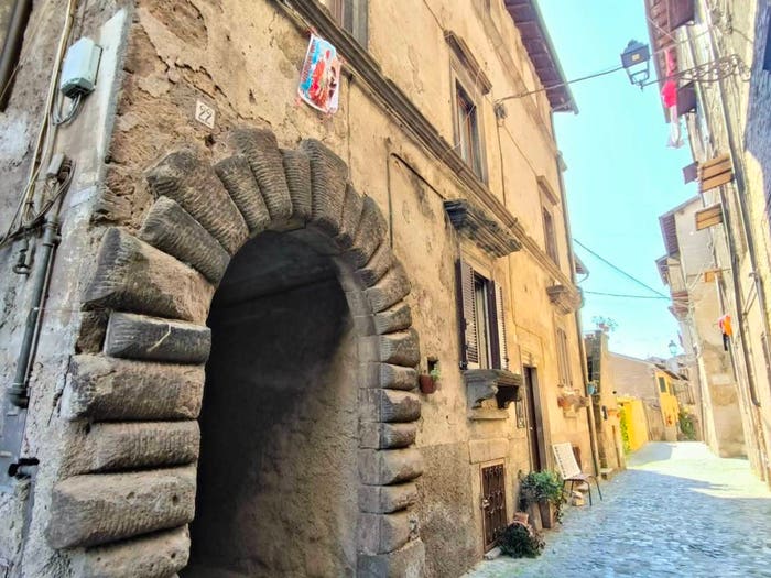 Appartamento trilocale in vendita in Via Orioli, Vallerano