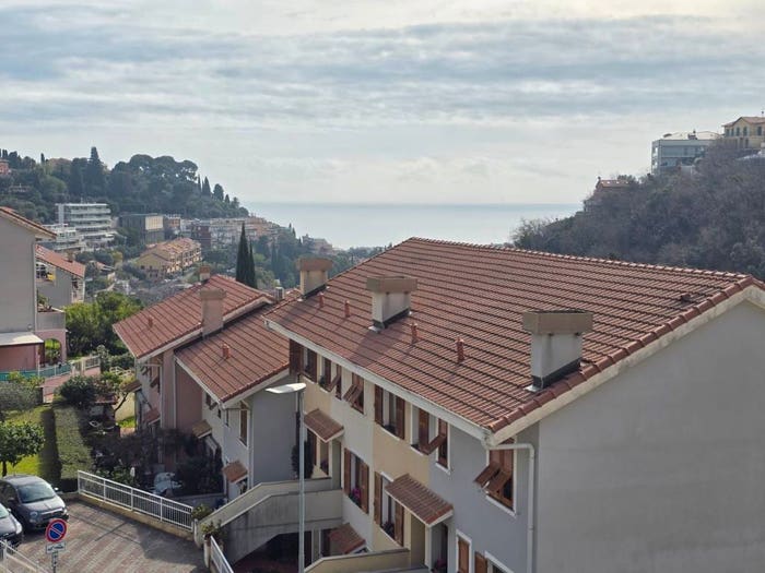 Appartamento con 5 locali in vendita in Via Loreto Alta, Parco San Rocco Tetti Rossi Loreto, Alassio