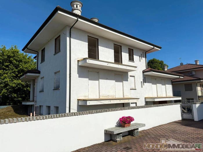 Casa con 6 locali in vendita in Via San Rocco, Polonghera