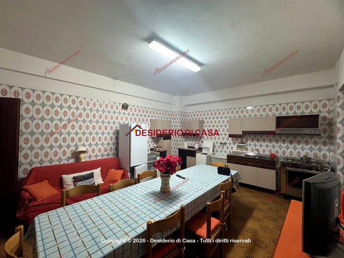 Casa con 6 locali in vendita in Via Marengo, Militello Rosmarino