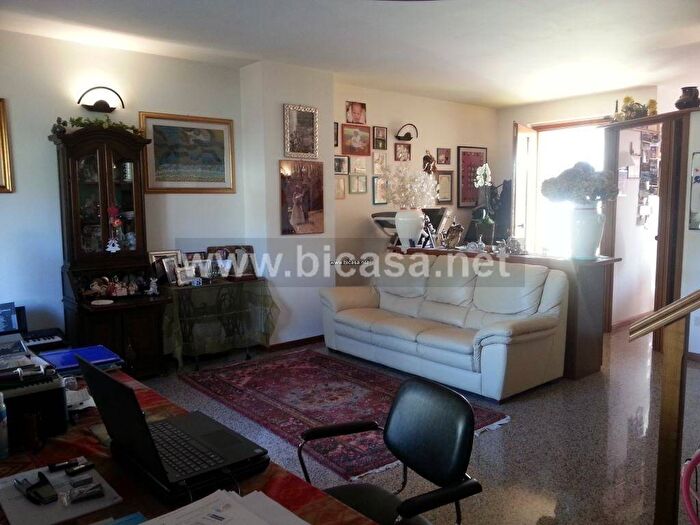 Casa con 6 locali in vendita in STRADA DLLA GROTTACCIA, Santa Maria dell'Arzilla, Pesaro