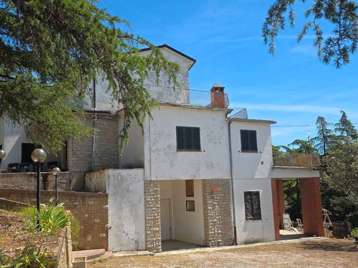 Casa con 6 locali in vendita in Compignano, Marsciano