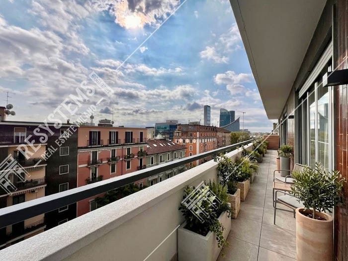 Casa con 6 locali in vendita in Via Losanna, Sempione, Milano
