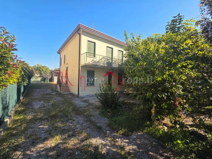 Casa con 6 locali in vendita in Via Luigi Pirandello, Piazze Duomo, Padova