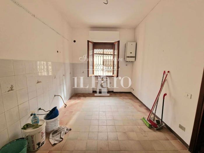 Appartamento trilocale in vendita in Via dei Mori, San Martino San Lorenzo, Campi Bisenzio