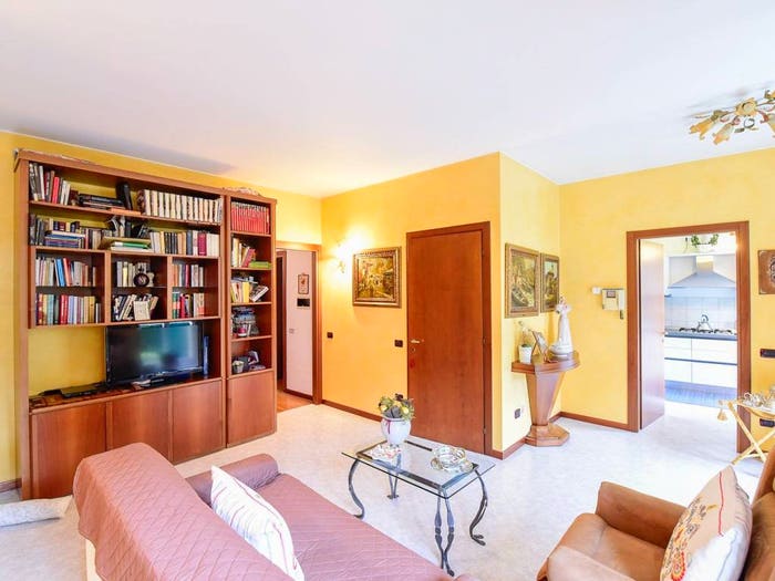 Appartamento trilocale in vendita in Via G Viganò, Centro, Carate Brianza