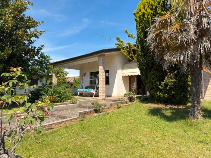 Casa quadrilocale in vendita in Via Tevere, Passons, Pasian di Prato
