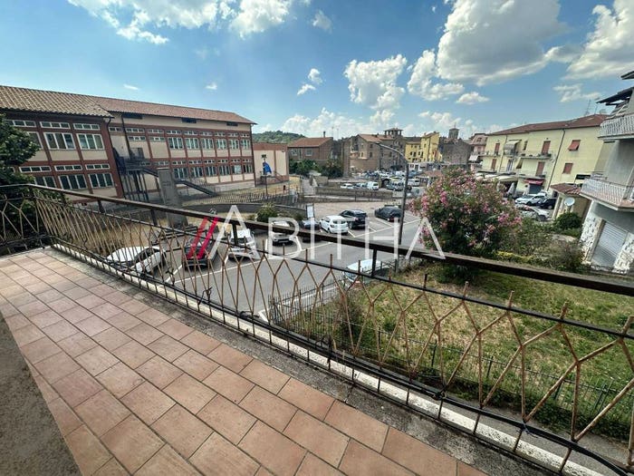 Appartamento quadrilocale in vendita in Viale Etruria, Centro, Blera