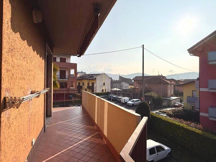 Appartamento trilocale in vendita in Via Nesa, Centro, Alzano Lombardo