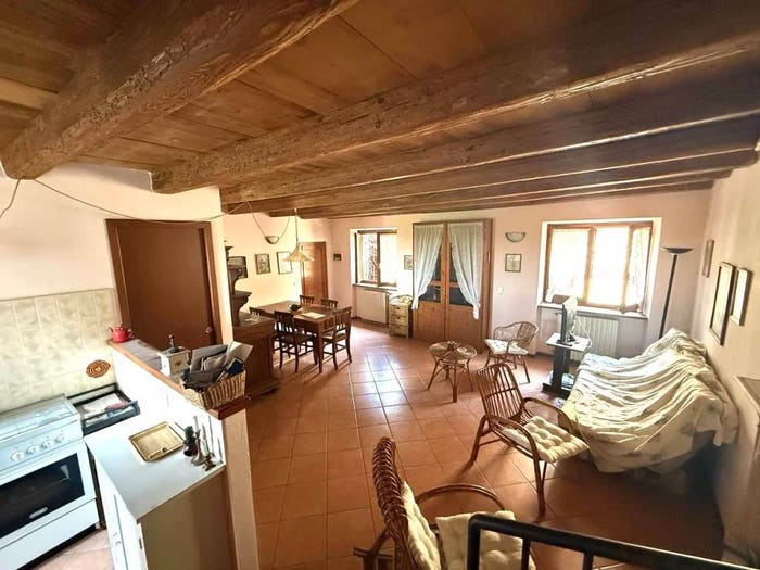 Casa con 5 locali in vendita in Centro, Monzambano